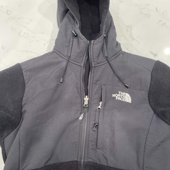 🎉HOST PICK🎉 The North Face black “Denali” zip up jacket with hood - Picture 8 of 11
